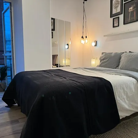 Alex - Your Away Including Breakfast - In A Real 3* فوينخيرولا