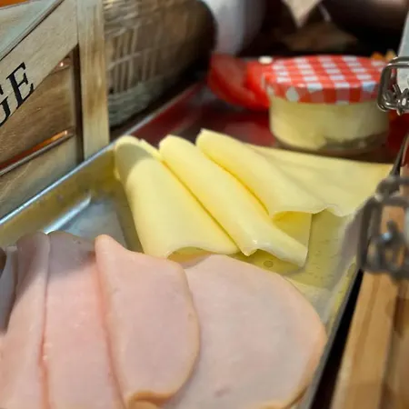 Alex - Your Away Including Breakfast - In A Real Bed & Breakfast 3*