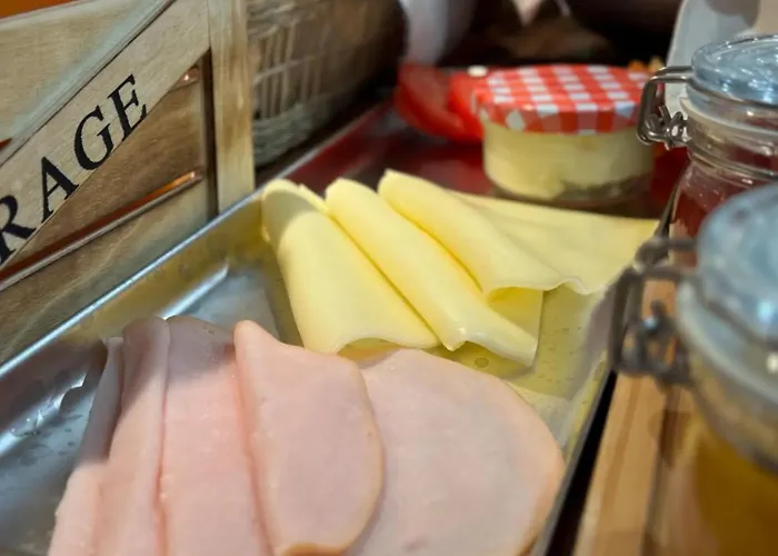 Alex - Your Away Including Breakfast - In A Real 住宿加早餐酒店 3*